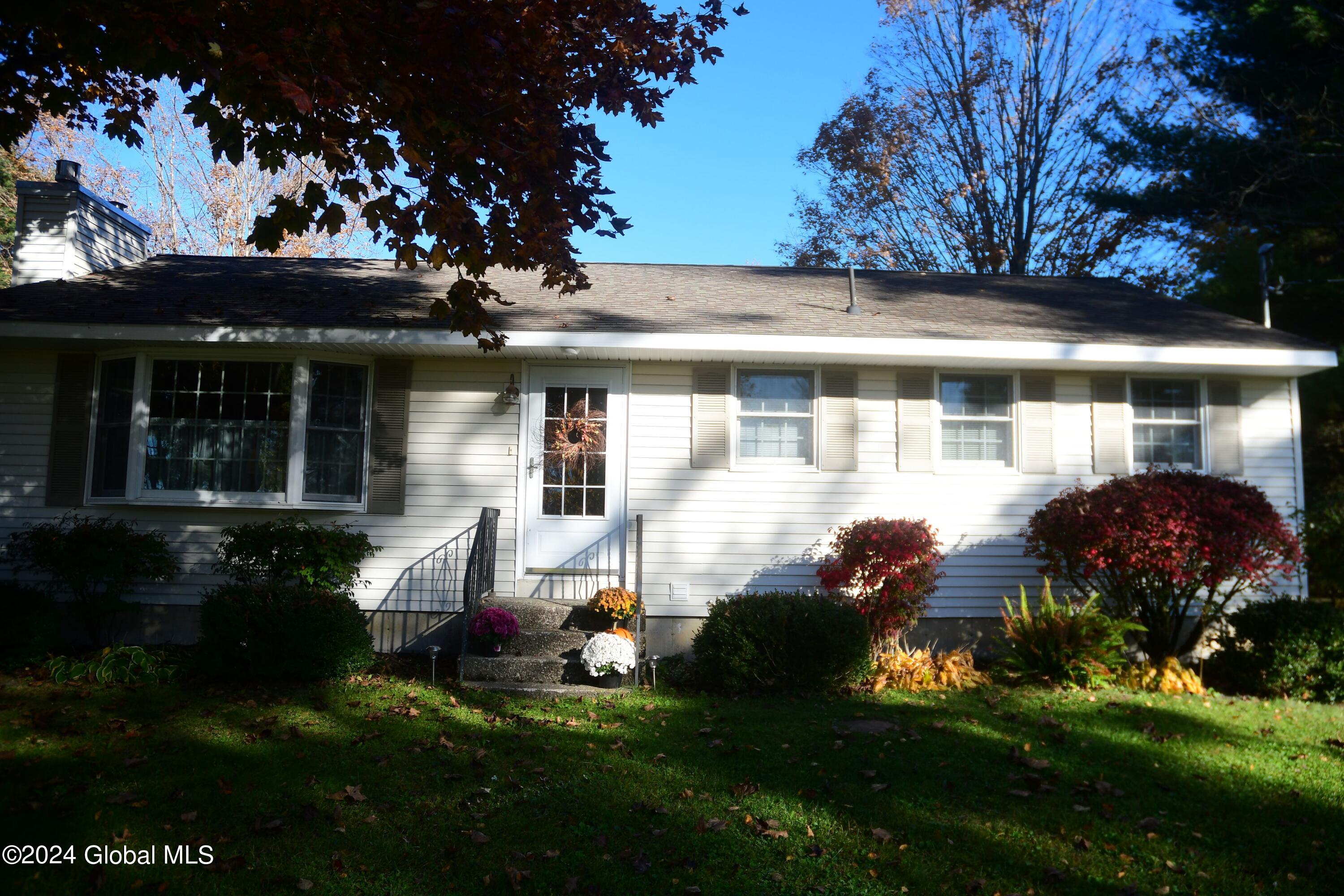 245 Voorhees Road Perth, NY 12010 - Photo 8 of 52 DSC_0020