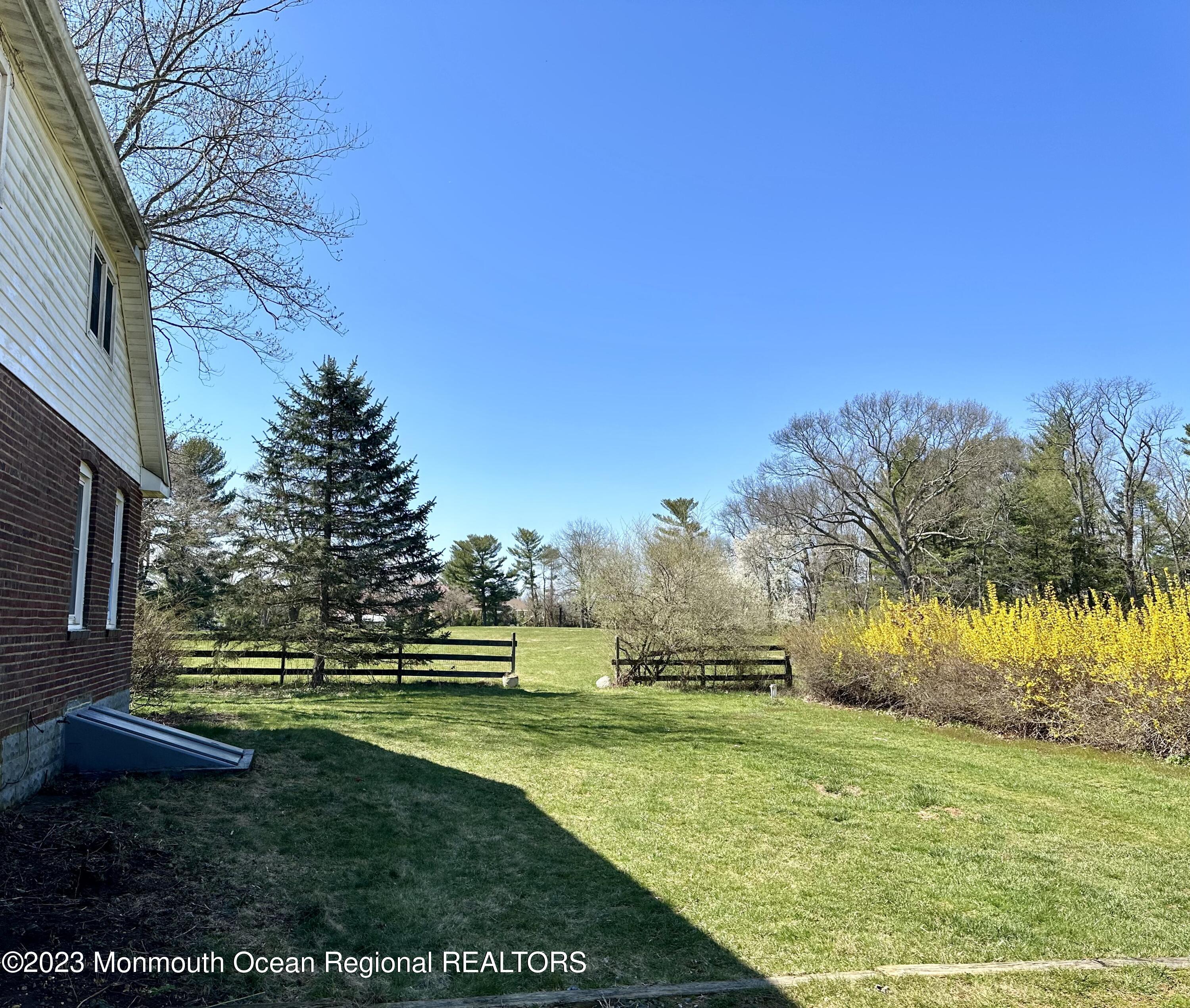 265 County Road 537 Colts Neck, NJ 07722 - Photo 19 of 19 Backyard