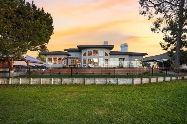 $1,299,999 | 1355 Sonnys Way, Hollister, CA 95023