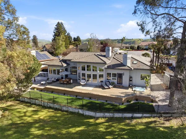 $1,299,999 | 1355 Sonnys Way, Hollister, CA 95023