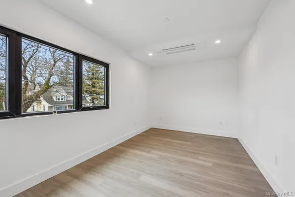 $5,200 | 325 Manville Road, Unit 101, Pleasantville, NY 10570