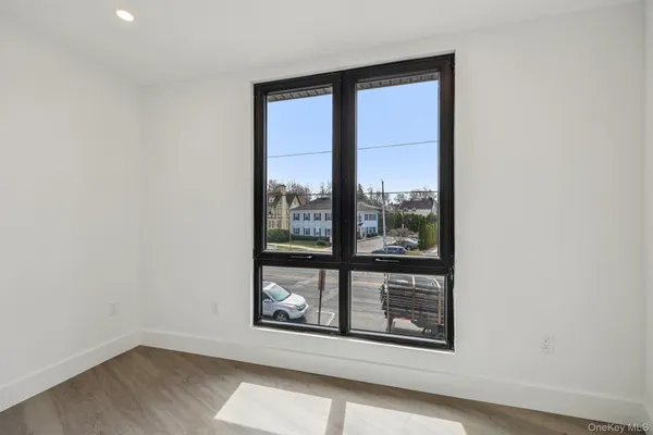 $5,200 | 325 Manville Road, Unit 101, Pleasantville, NY 10570