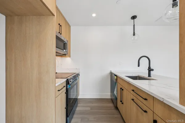 $5,200 | 325 Manville Road, Unit 101, Pleasantville, NY 10570