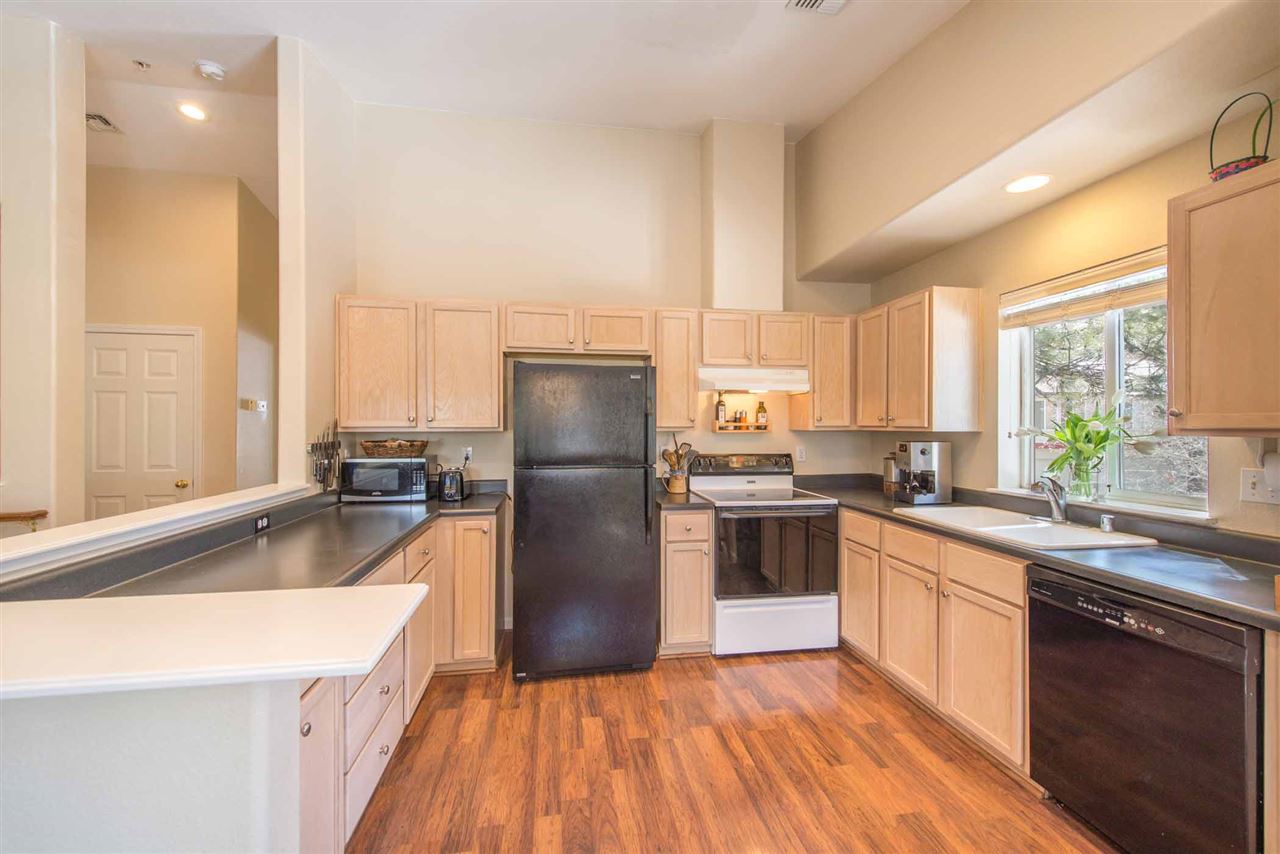 10115 Pine Cone Road Truckee, CA 96161 - Photo 7 of 21 Gallery Image 7