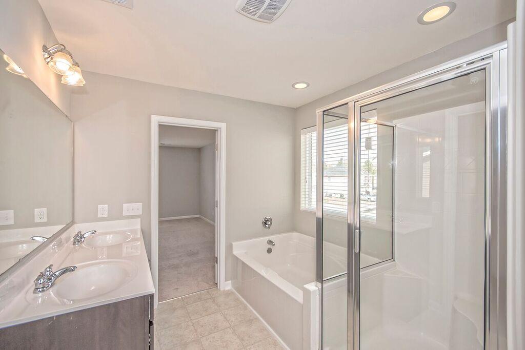 406 Forest Hills Road Summerville, SC 29486 - Photo 9 of 10 masterbath 2 406