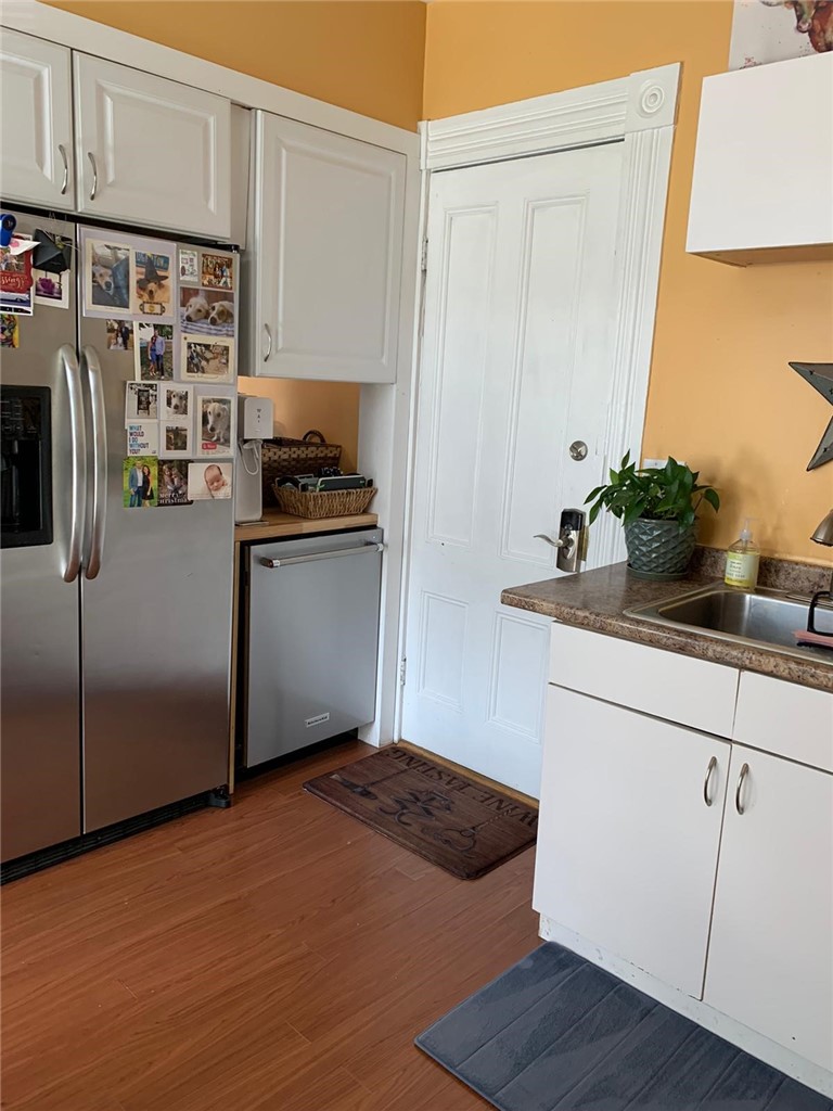 188-190 Charlotte Street, Unit 188 Rochester, NY 14607 - Photo 38 of 46 188 Up Kitchen/Rear Apt Entrance