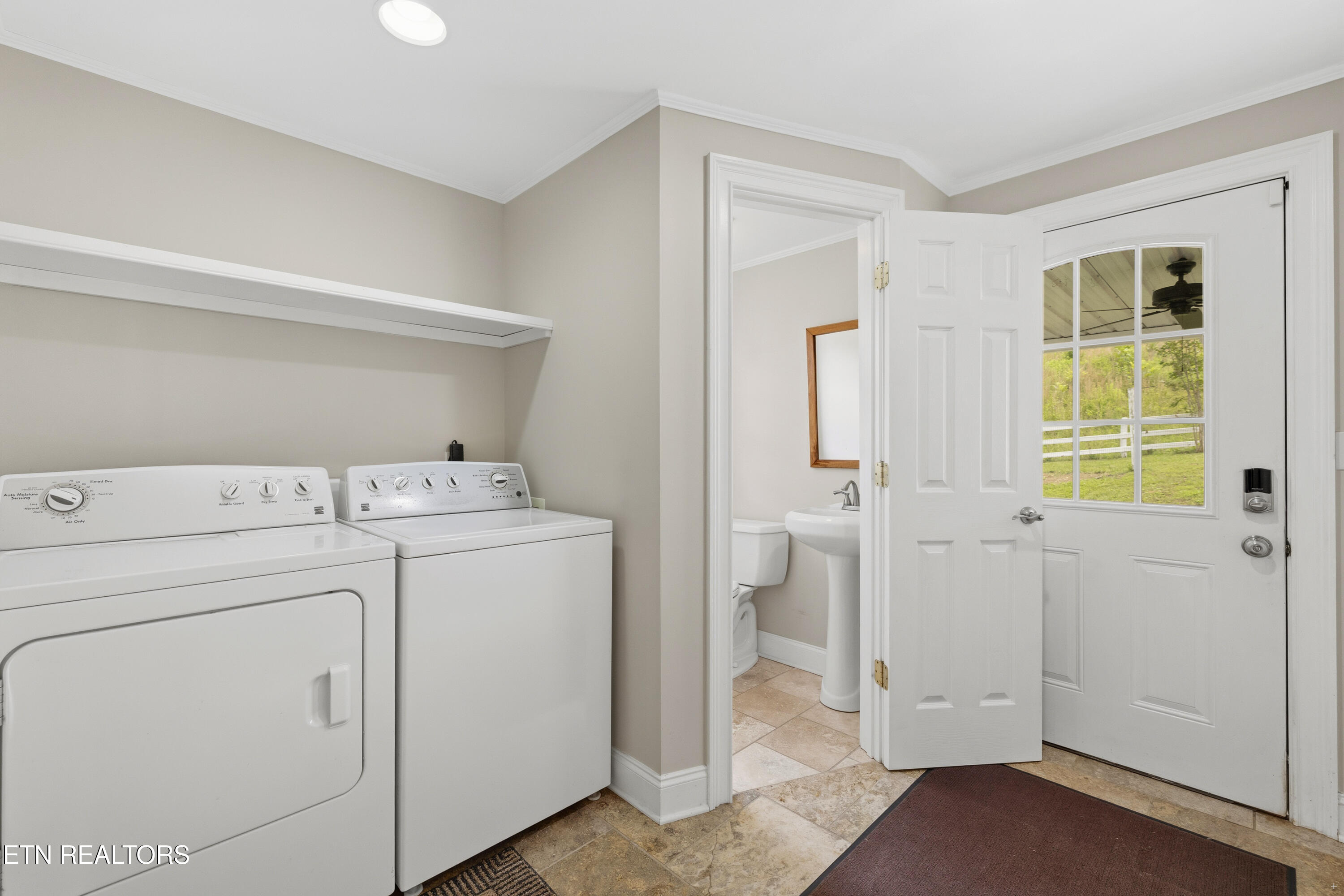 1640 Munsey Hatcher Road Seymour, TN 37865 - Photo 14 of 60 Laundry Room