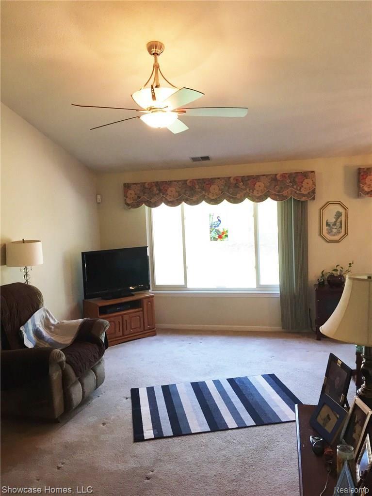 46144 Reedgrass Lane, Unit 5 Belleville, MI 48111 - Photo 11 of 31 013e776fac07d2204410eaa0d1a3c7ee3591c439e5.jpg