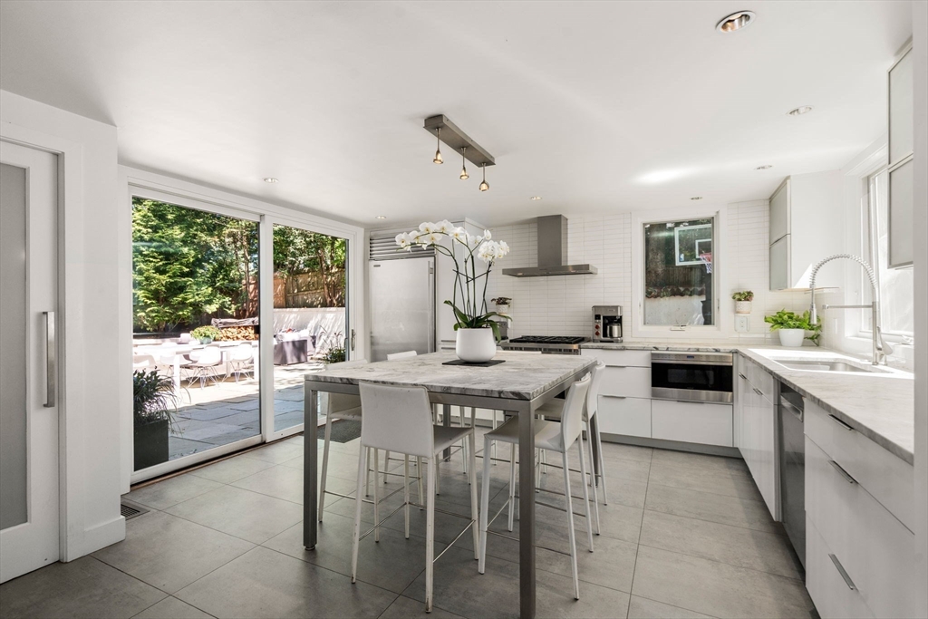 120 Collins Road Newton, MA 02468 - Photo 12 of 42