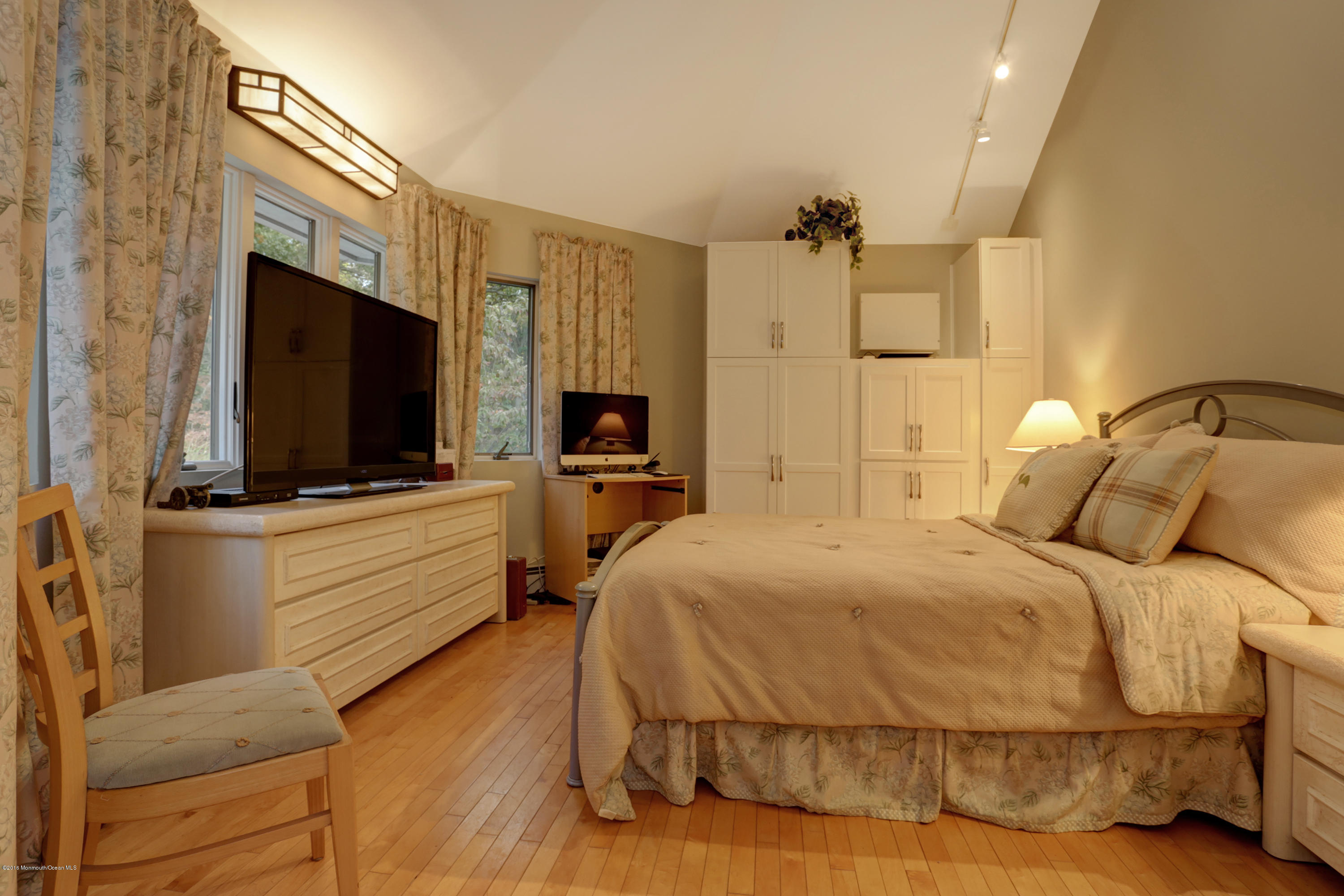 623 Cooper Road Middletown, NJ 07716 - Photo 16 of 34 21