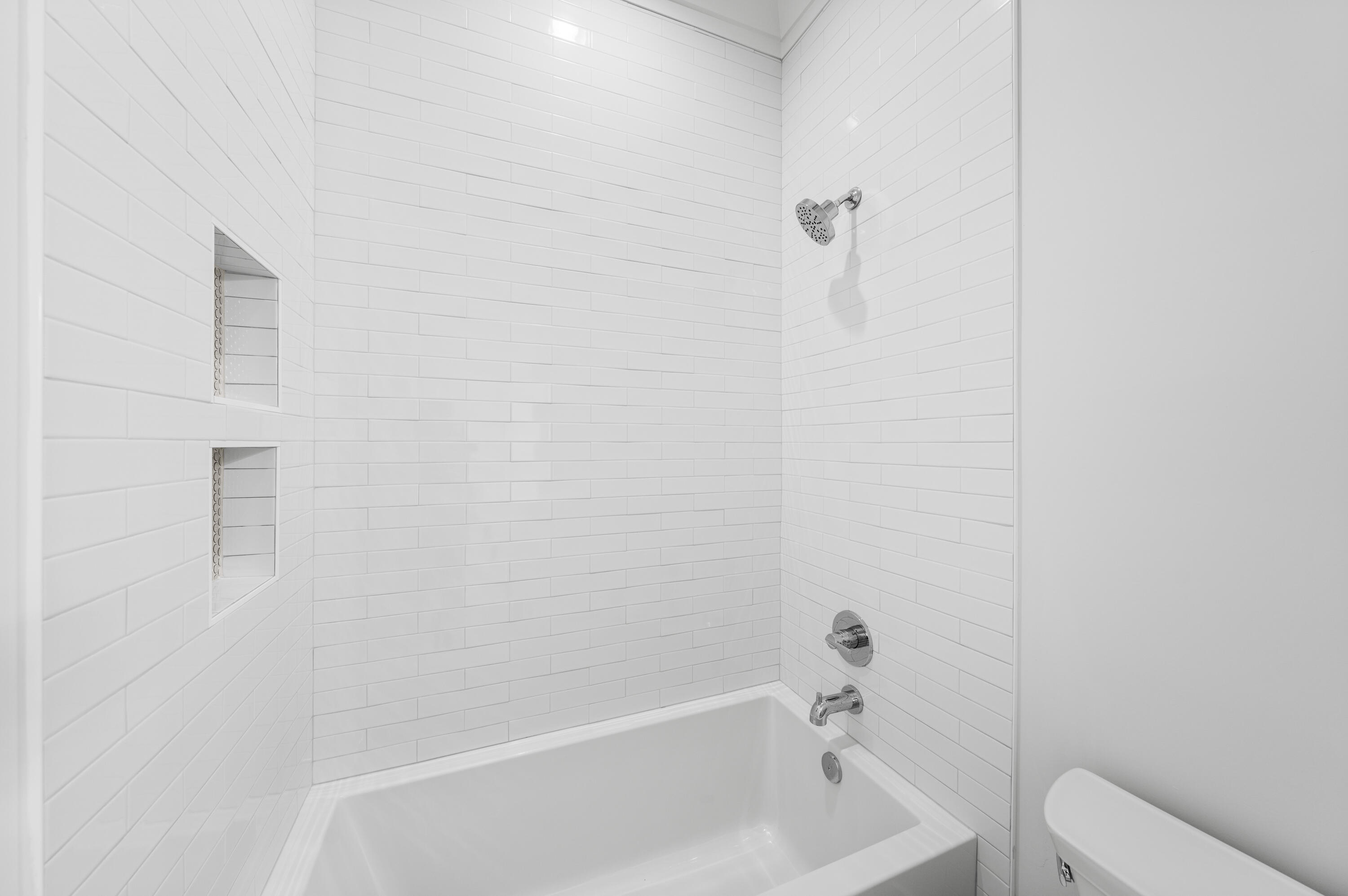 20 Casa Breeze Lane, Unit 20B Santa Rosa Beach, FL 32459 - Photo 40 of 41 a bathroom with a bathtub