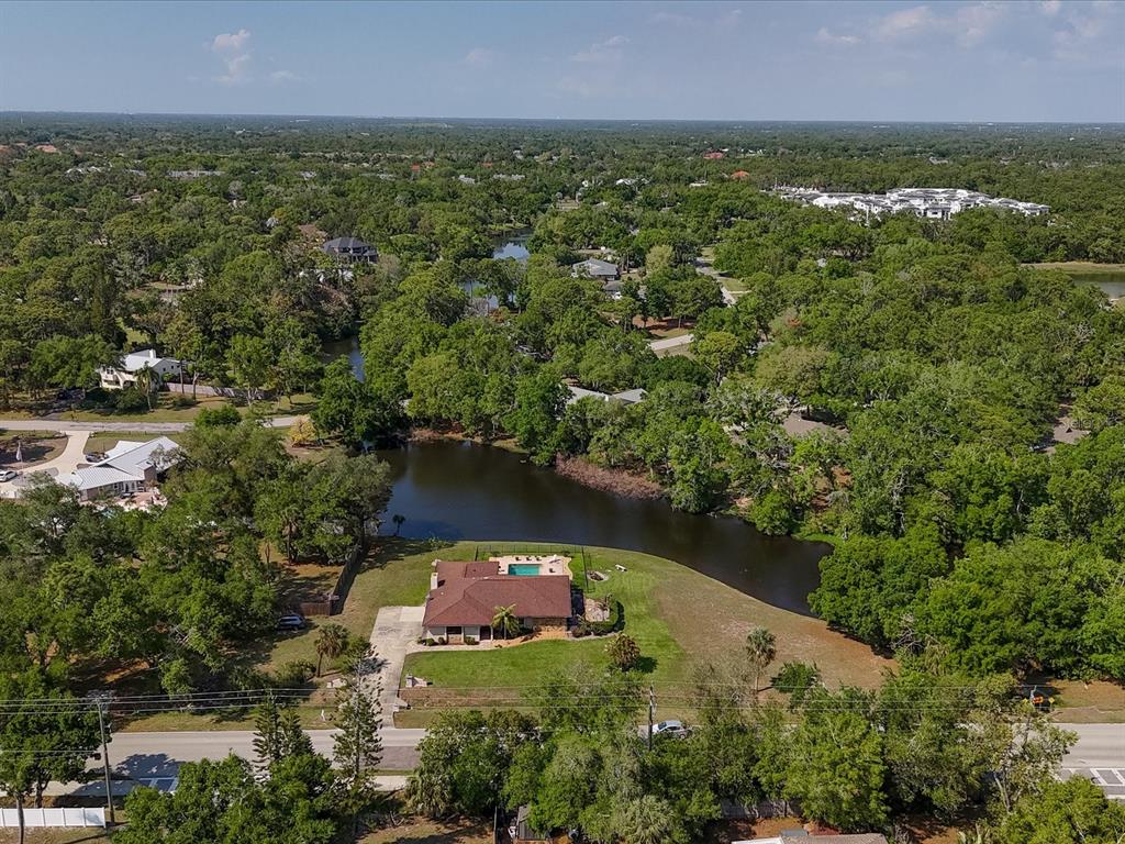 3927 Desoto Road Sarasota, FL 34243 - Photo 2 of 67