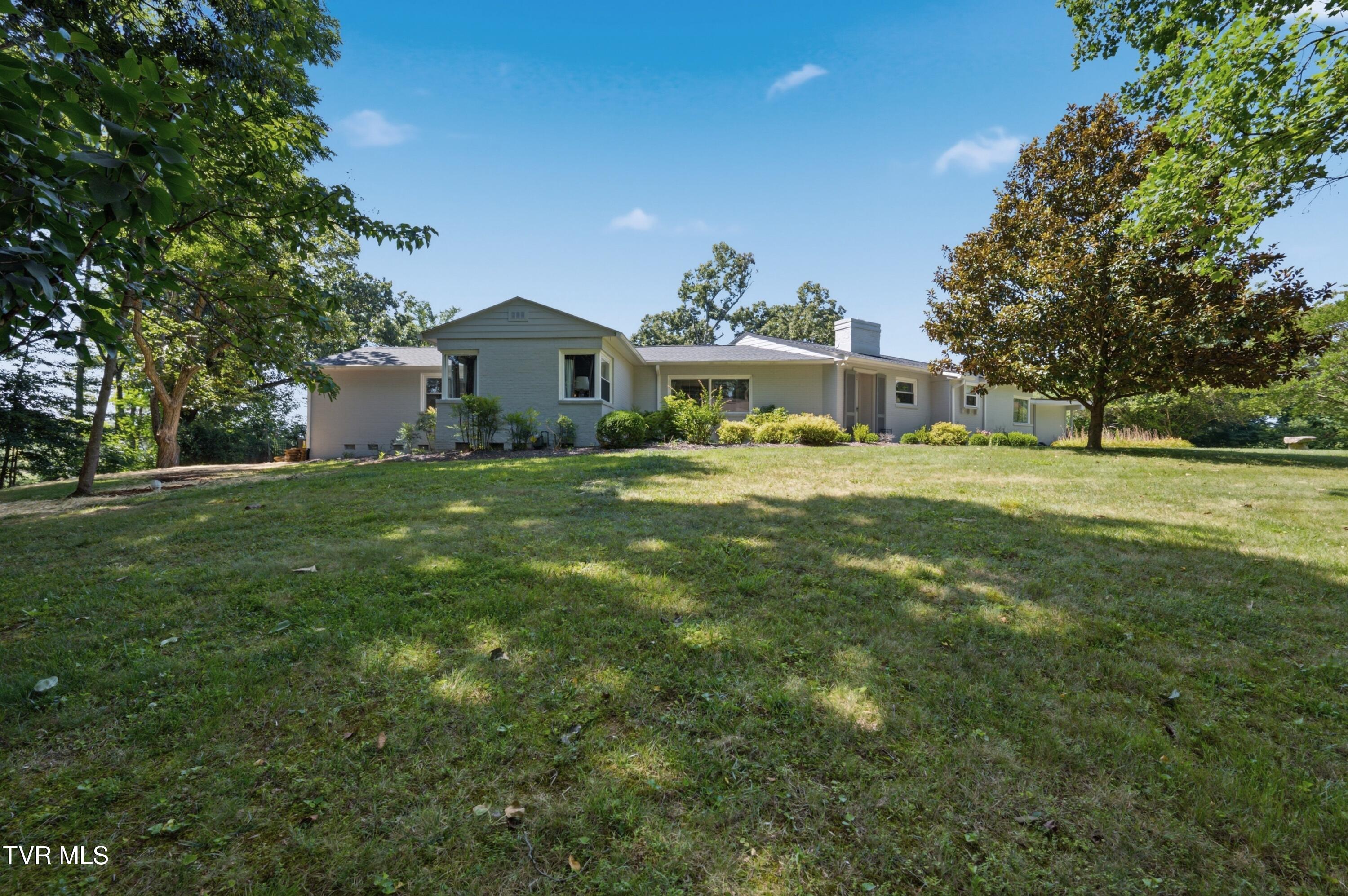 545 Green Hill Road Bristol, VA 24201 - Photo 4 of 60 DSC_0396_8d02b871