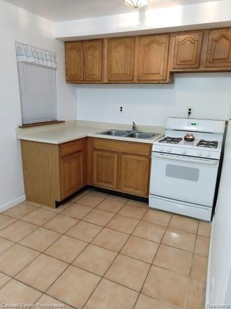 2122 Atwell Road Attica, MI 48412 - Photo 9 of 43 Kitchen Stove.jpg