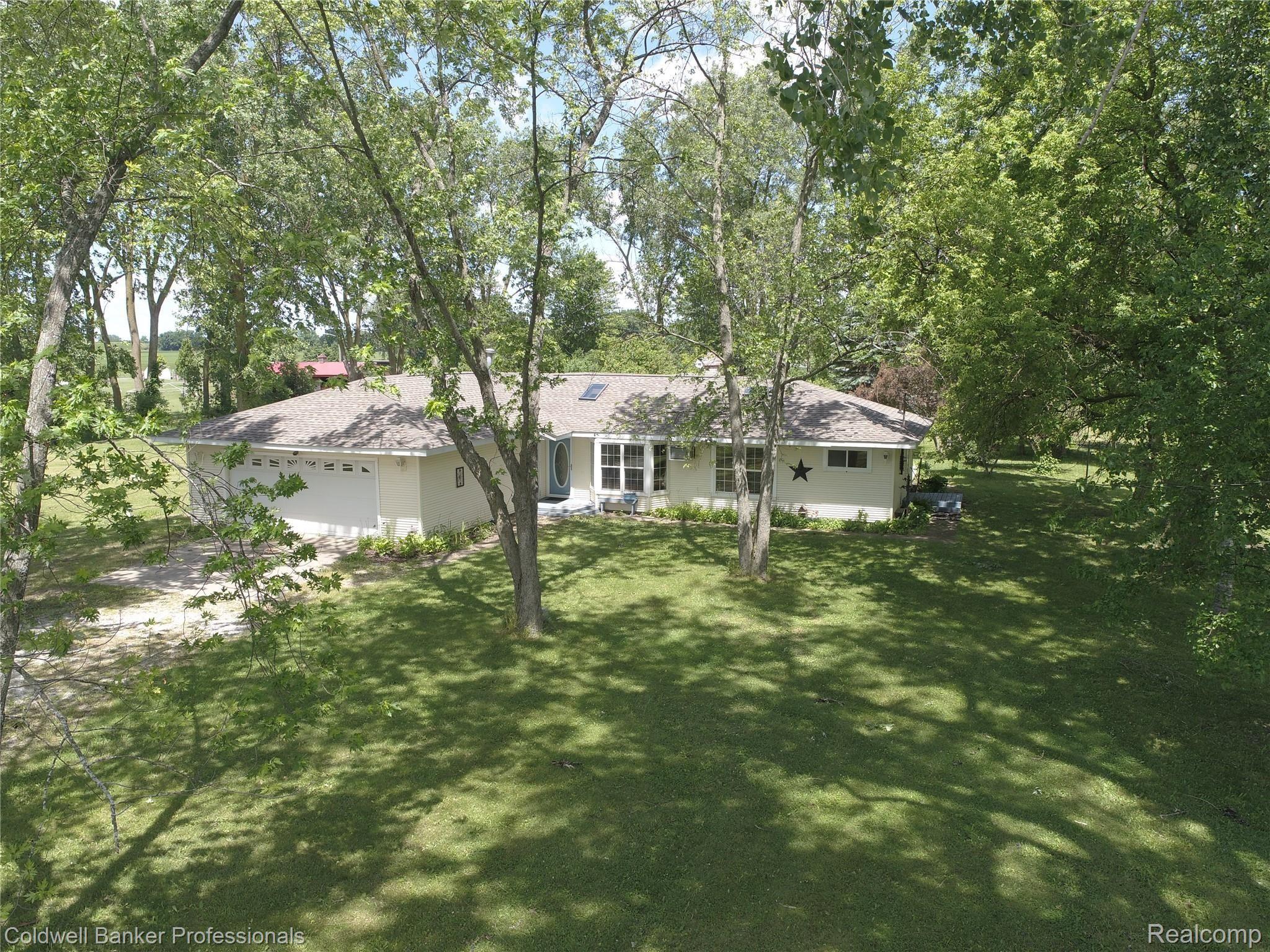 4094 West Willard Road Birch Run, MI 48415 - Photo 3 of 59 cover 5.JPG