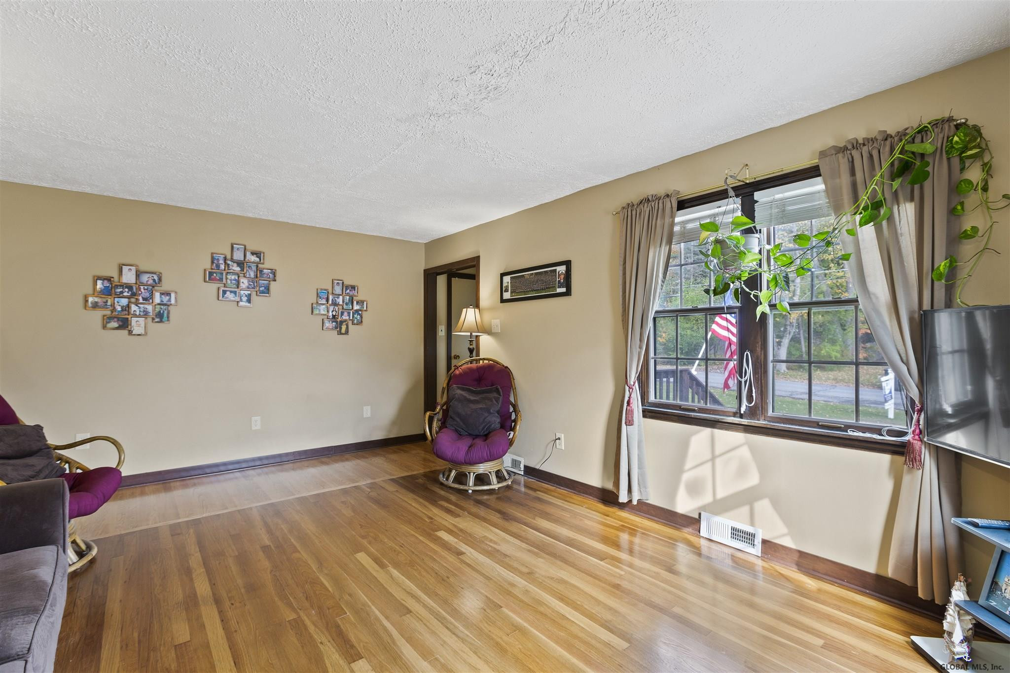 19 Edmel Road Glenville, NY 12302 - Photo 4 of 27 Photo 4