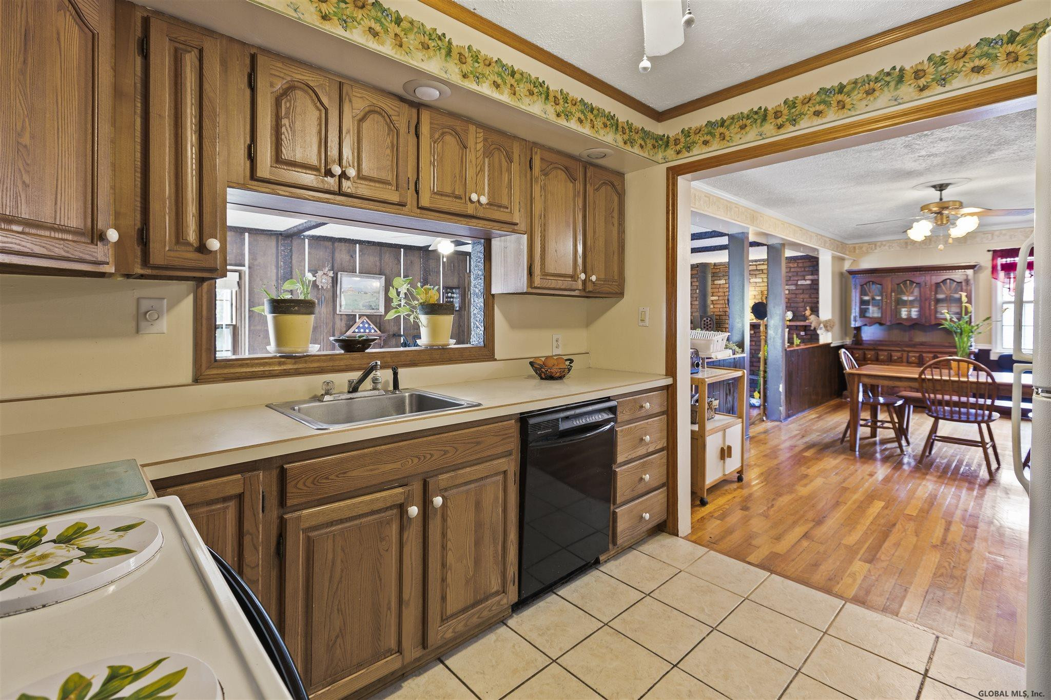 19 Edmel Road Glenville, NY 12302 - Photo 9 of 27 Photo 9