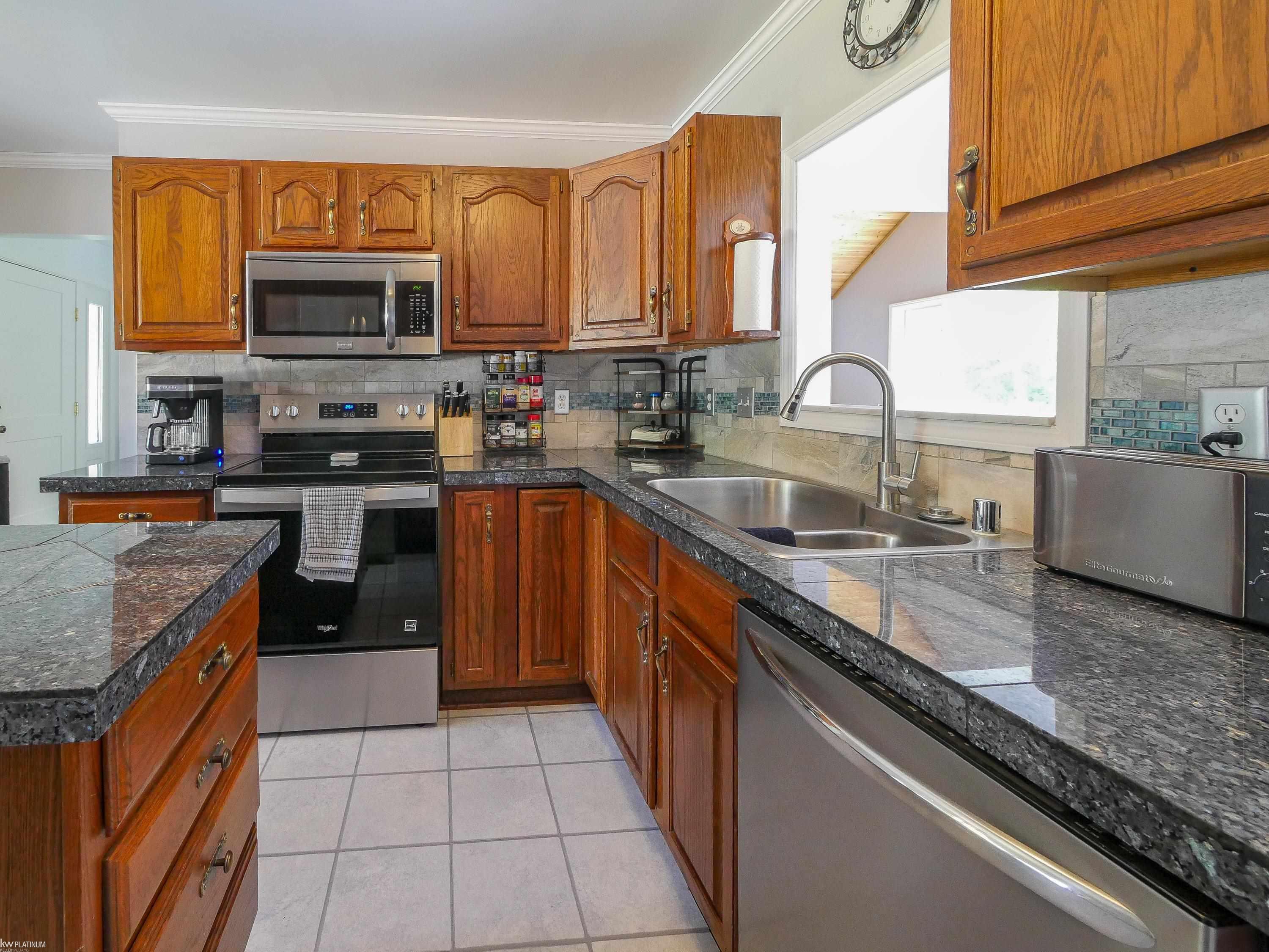 8468 Rondale Drive Grand Blanc, MI 48439 - Photo 19 of 40