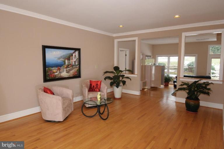 1214 Tottenham Court Reston, VA 20194 - Photo 8 of 13 a living room with furniture and wooden floor