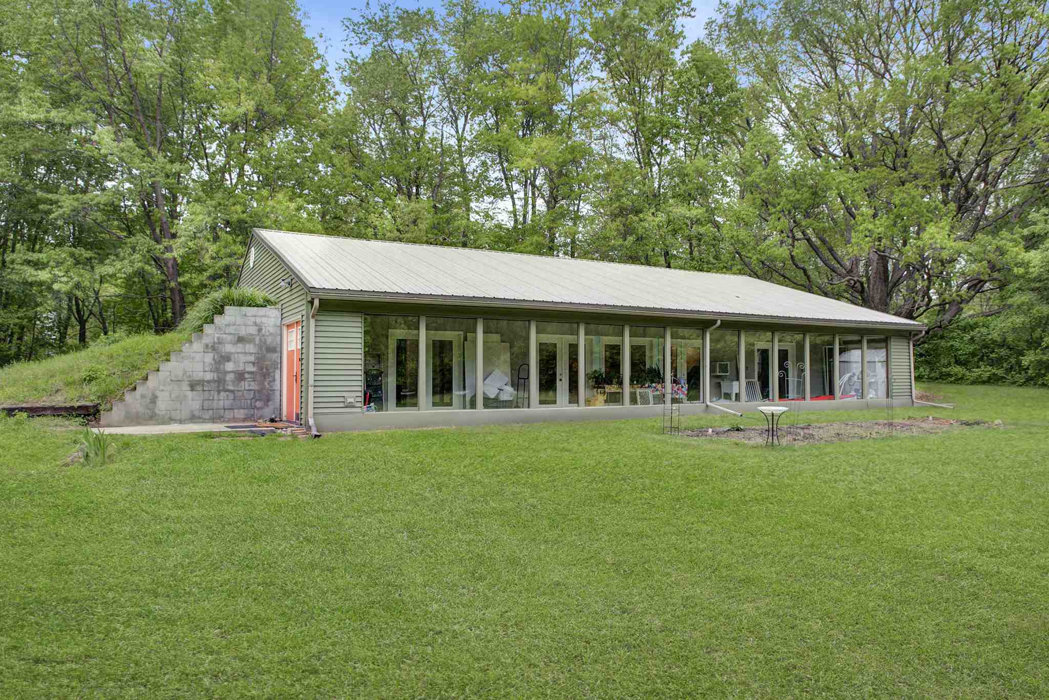 11 East Levi Lee Road Warsaw, IN 46582 - Photo 1 of 19 Gallery Image 1