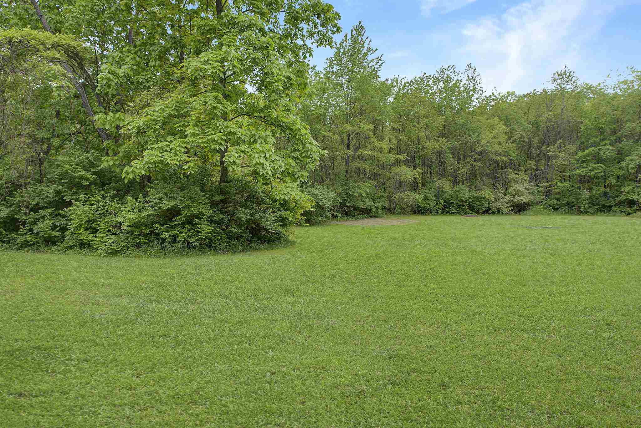 11 East Levi Lee Road Warsaw, IN 46582 - Photo 5 of 19 Gallery Image 5