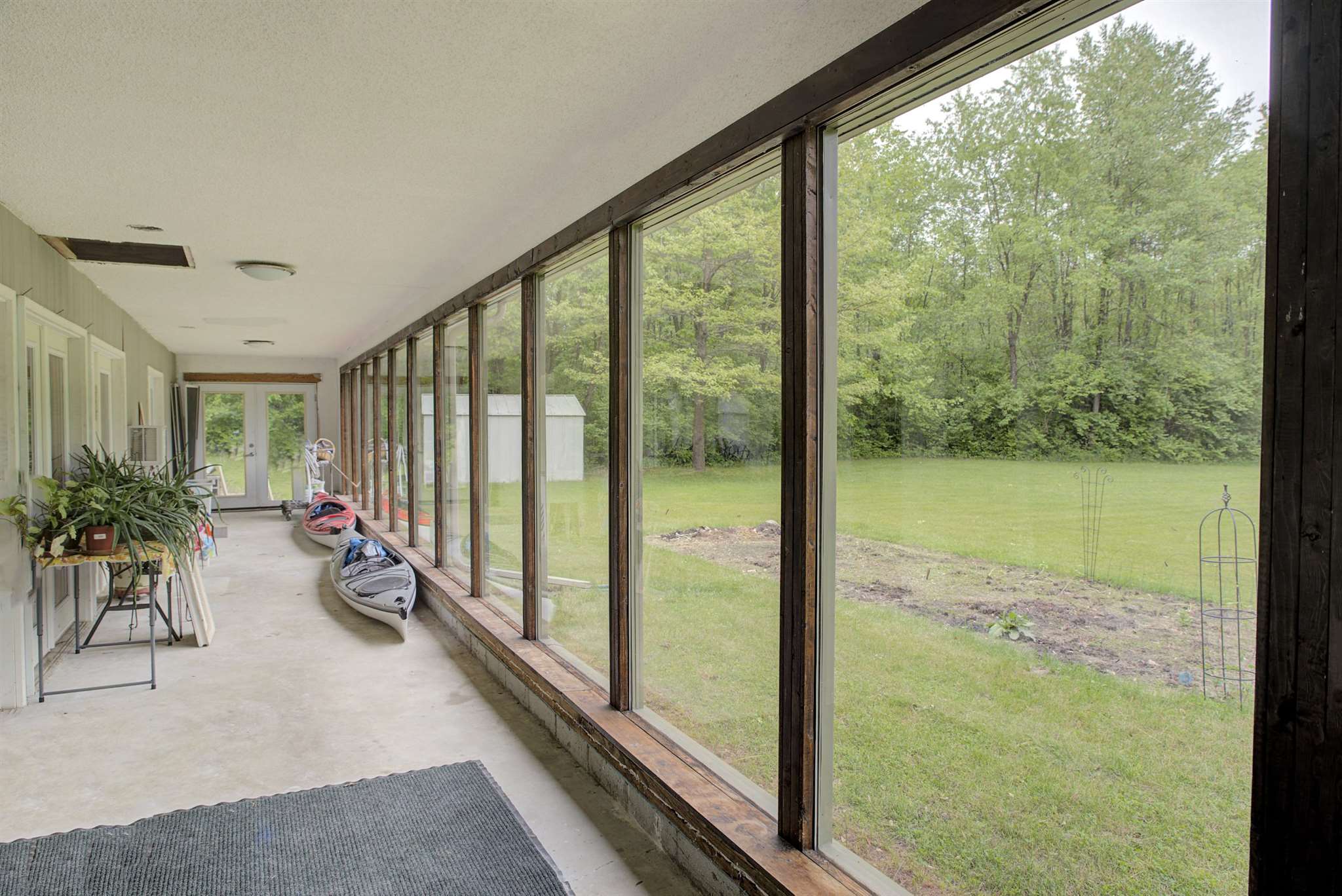 11 East Levi Lee Road Warsaw, IN 46582 - Photo 8 of 19 Gallery Image 8