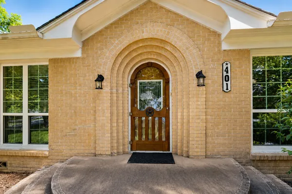 $265,000 | 401 South Donohoe Street, Granger, TX 76530