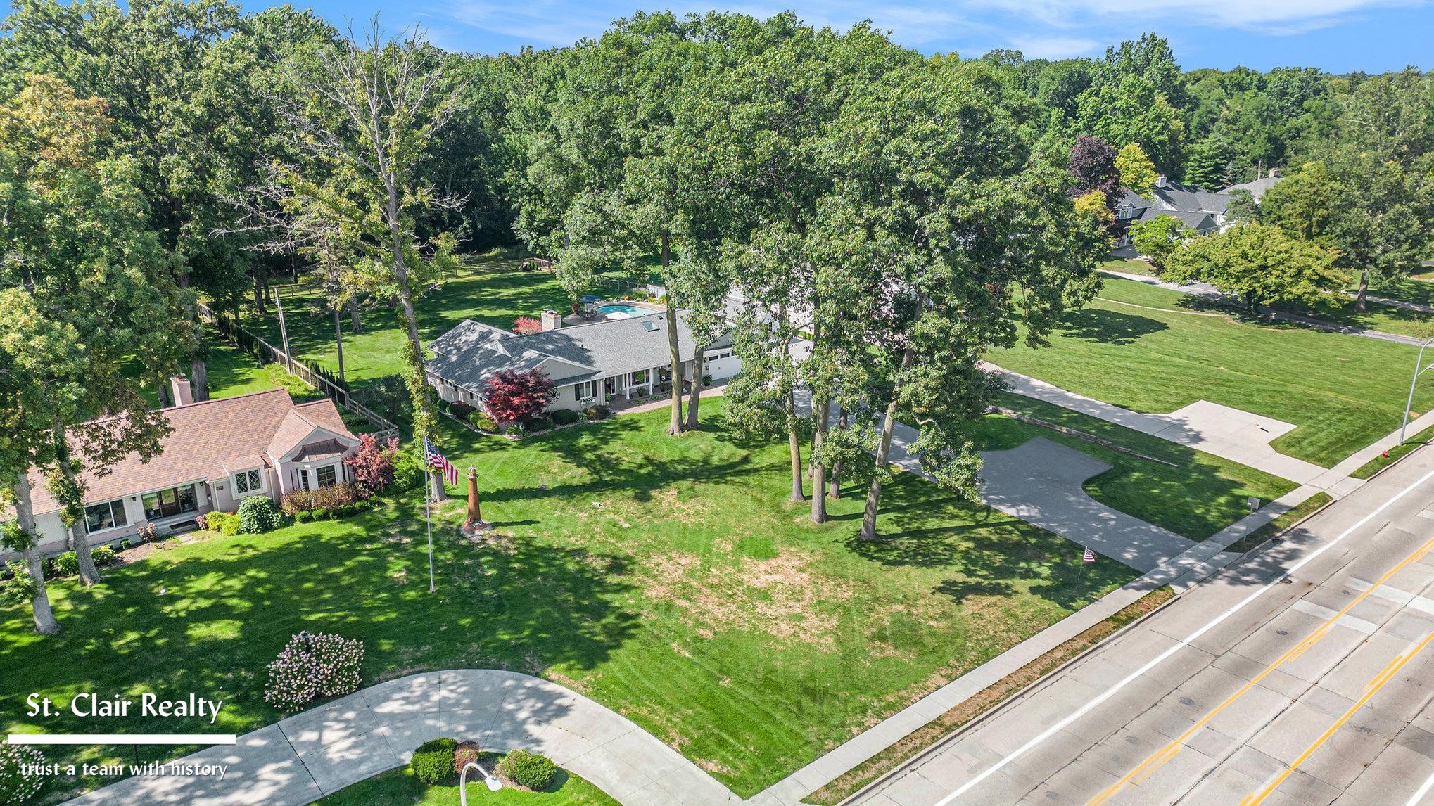 983 North Riverside Avenue St. Clair, MI 48079 - Photo 48 of 51