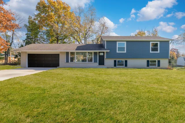 $3,600 | 2N359 Mildred Avenue, Glendale Heights, IL 60139