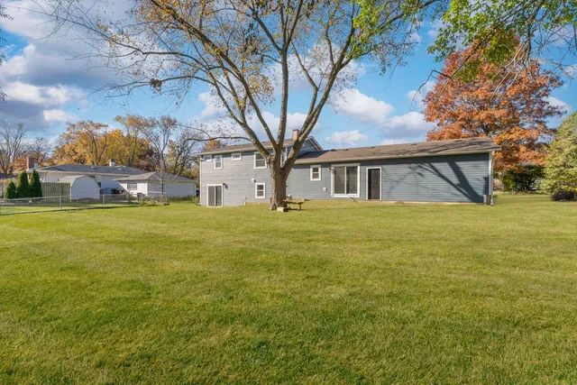 $3,600 | 2N359 Mildred Avenue, Glendale Heights, IL 60139