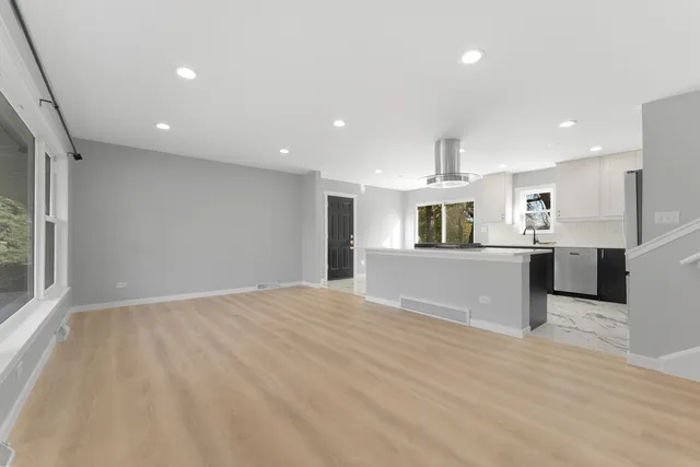 $3,600 | 2N359 Mildred Avenue, Glendale Heights, IL 60139