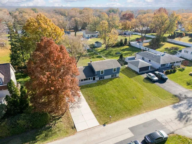 $3,600 | 2N359 Mildred Avenue, Glendale Heights, IL 60139