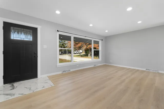 $3,600 | 2N359 Mildred Avenue, Glendale Heights, IL 60139