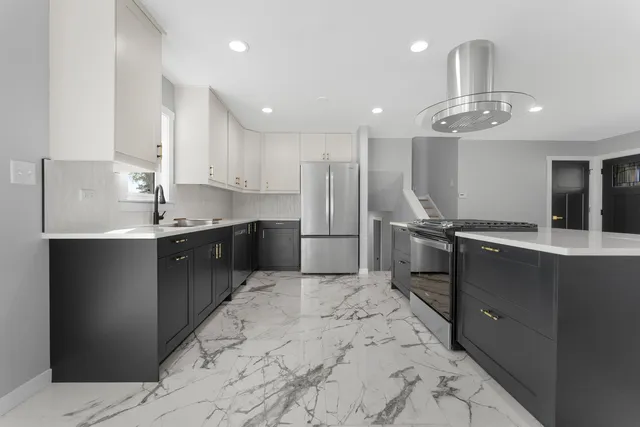 $3,600 | 2N359 Mildred Avenue, Glendale Heights, IL 60139