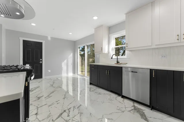 $3,600 | 2N359 Mildred Avenue, Glendale Heights, IL 60139