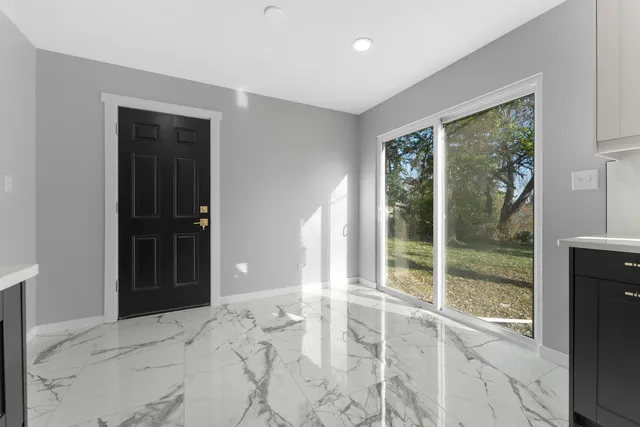 $3,600 | 2N359 Mildred Avenue, Glendale Heights, IL 60139