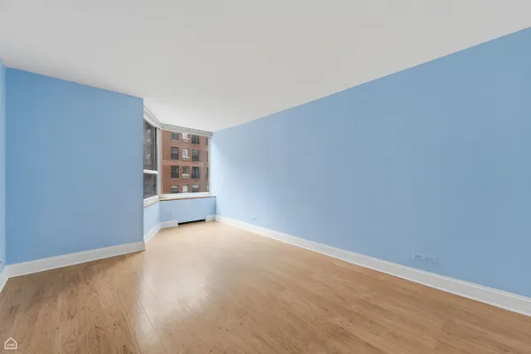 $1,950 | 720 West Gordon Terrace, Unit 3B, Chicago, IL 60613