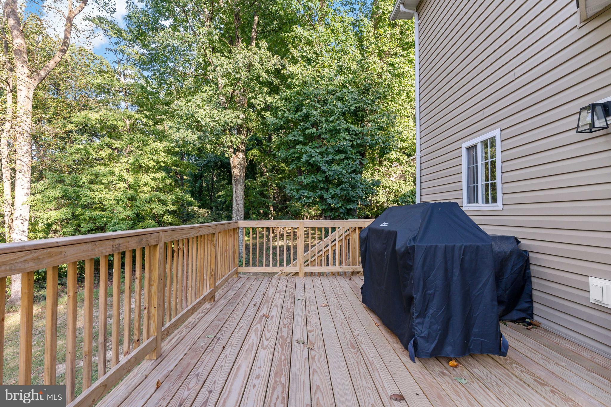 33 Caesar Road Harpers Ferry, WV 25425 - Photo 36 of 47 a view of balcony with wooden floor and fence