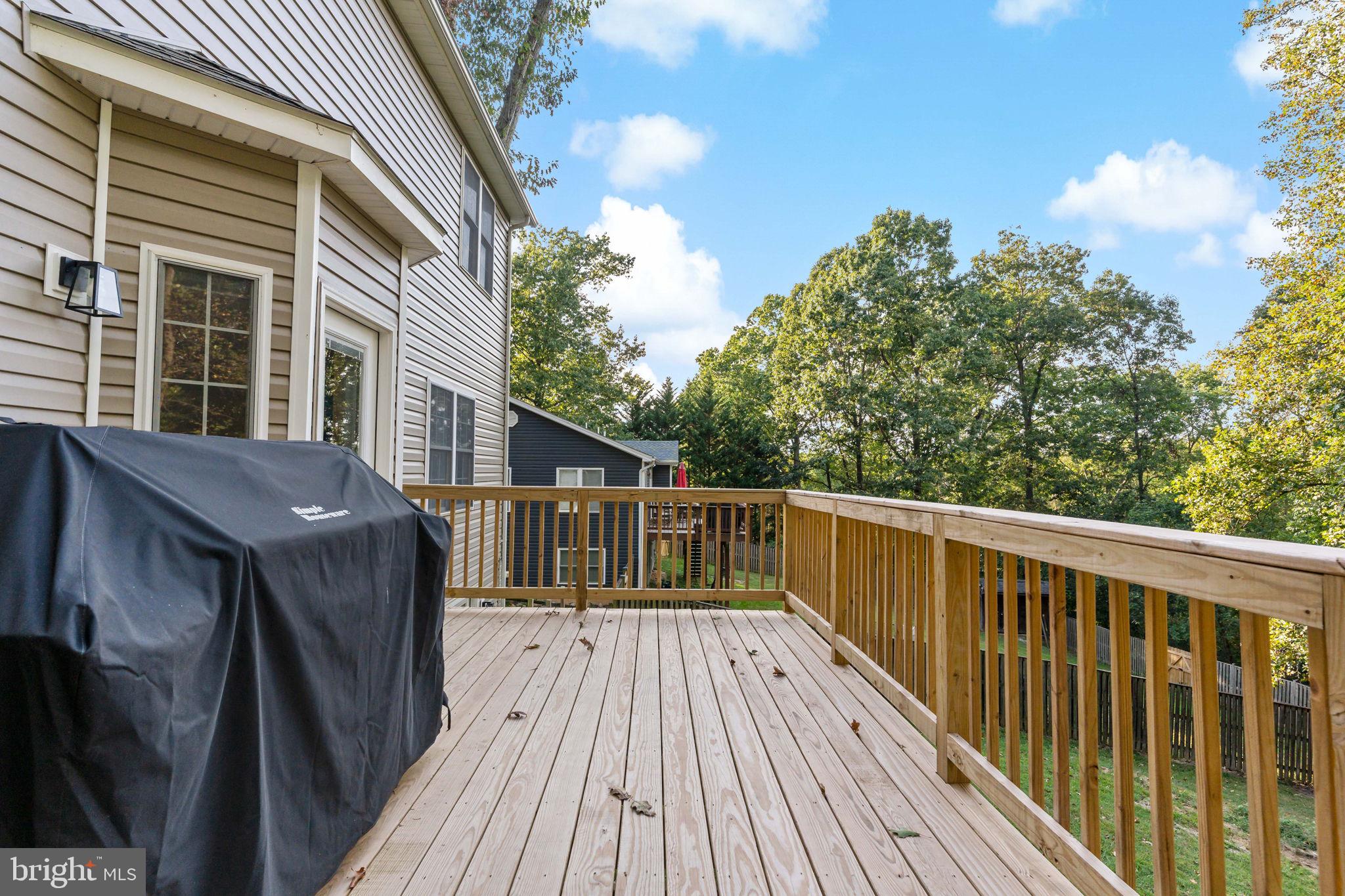 33 Caesar Road Harpers Ferry, WV 25425 - Photo 37 of 47 a view of balcony with wooden floor and fence