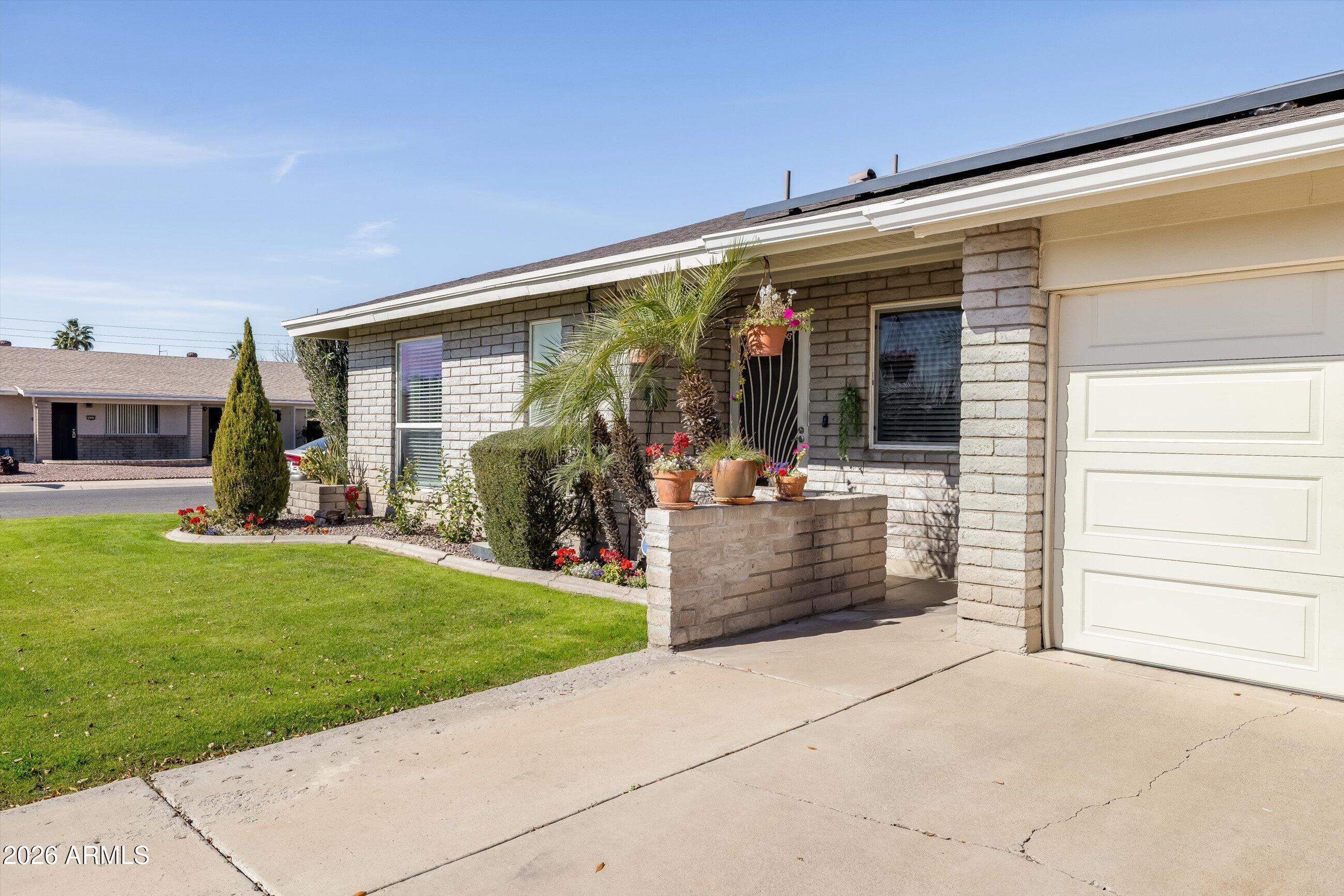 3024 West Wagoner Road Phoenix, AZ 85053 - Photo 3 of 34 a view of a entryway front of house
