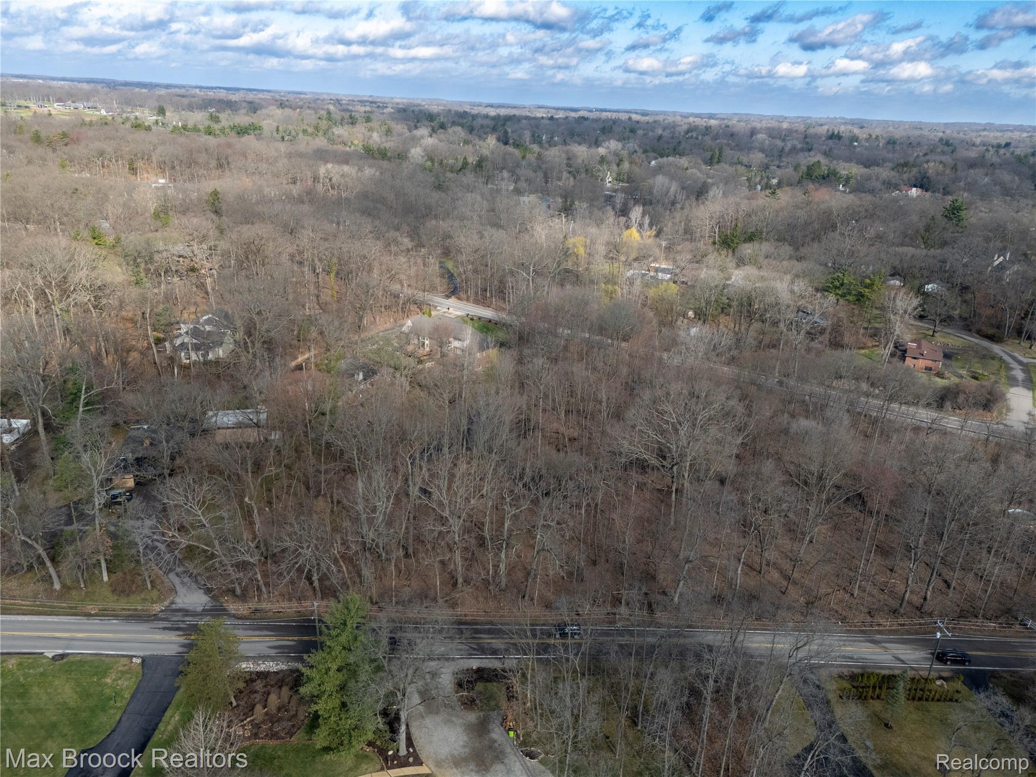 30875 Franklin Road Franklin, MI 48025 - Photo 82 of 86 Bird's eye view of a heavily wooded area