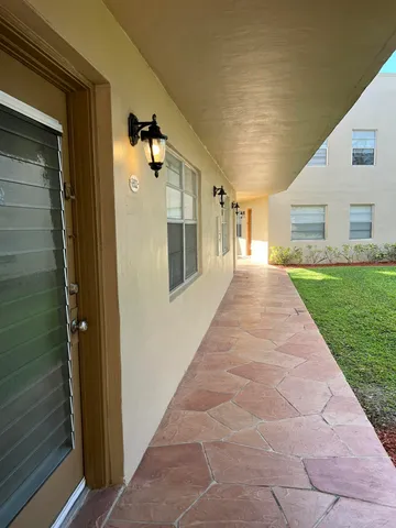 $1,500 | 832 Normandy Trail, Delray Beach, FL 33484