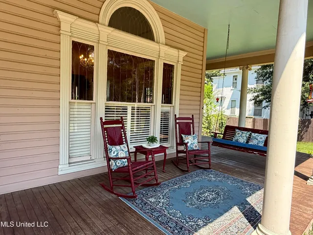 $389,000 | 433 South Main Street, Grenada, MS 38901