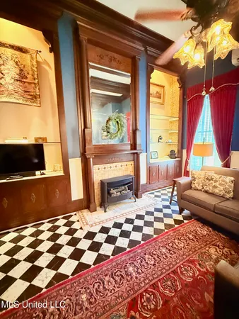 $389,000 | 433 South Main Street, Grenada, MS 38901