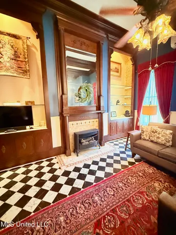 $389,000 | 433 South Main Street, Grenada, MS 38901