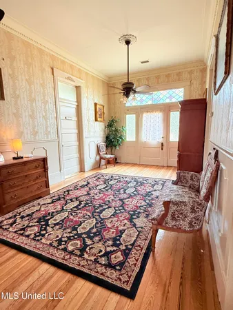 $389,000 | 433 South Main Street, Grenada, MS 38901