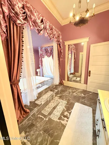 $389,000 | 433 South Main Street, Grenada, MS 38901