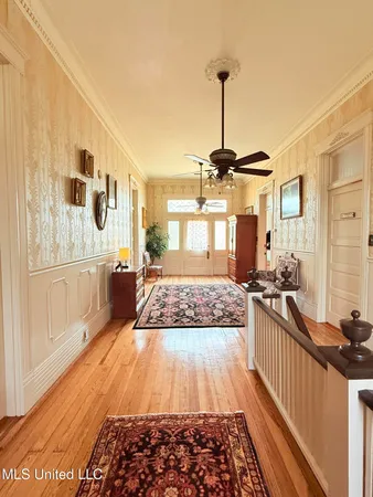 $389,000 | 433 South Main Street, Grenada, MS 38901