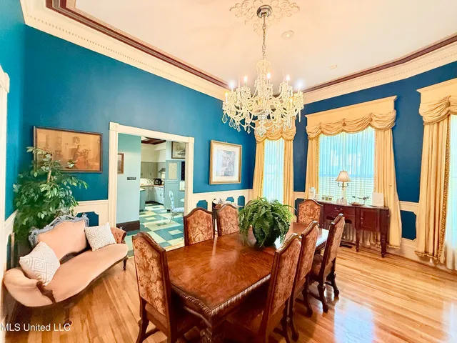 $389,000 | 433 South Main Street, Grenada, MS 38901