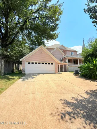 $389,000 | 433 South Main Street, Grenada, MS 38901